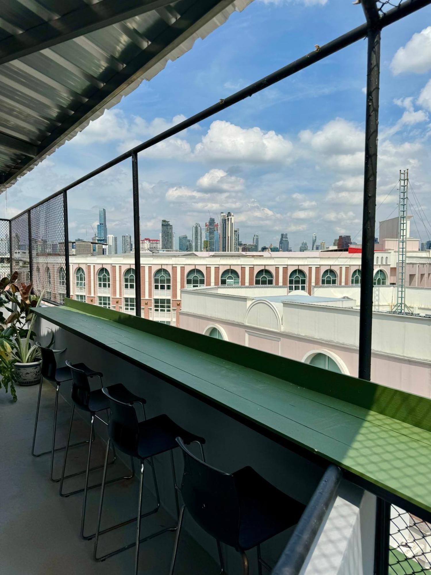 Sabai Dee Minitel Hotel Bangkok Exterior photo
