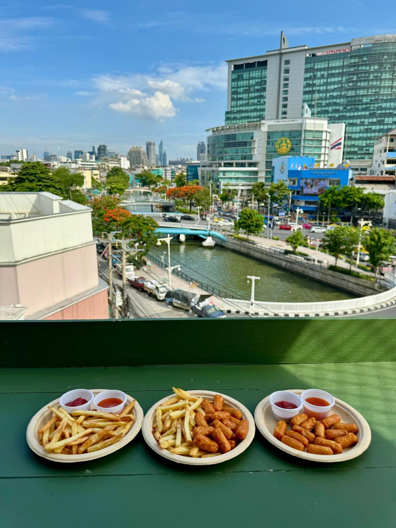 Sabai Dee Minitel Hotel Bangkok Exterior photo